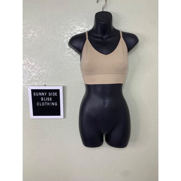 Victoria Secret Pink Active Cream Scoop Neck Seamless Sports Bra Size Small - Picture 1 of 10